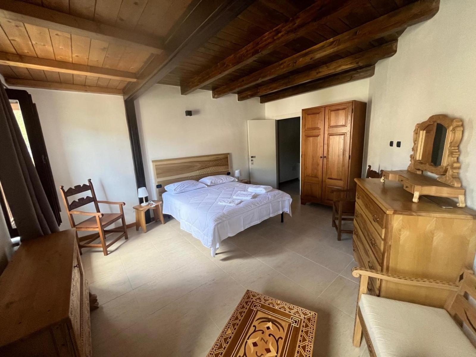 Casa Ziranu Sa Domo E Su Cantaru Orani Bagian luar foto