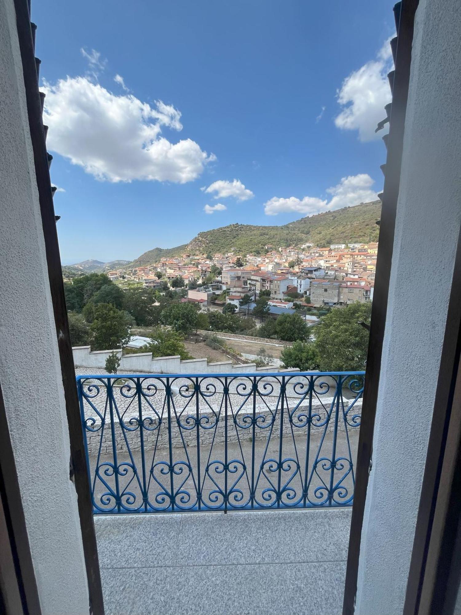 Casa Ziranu Sa Domo E Su Cantaru Orani Bagian luar foto