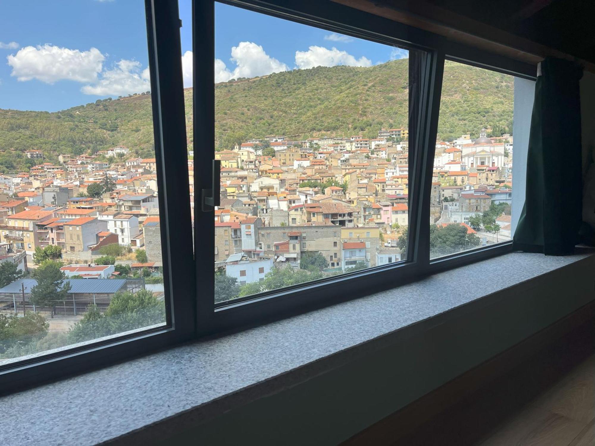 Casa Ziranu Sa Domo E Su Cantaru Orani Bagian luar foto