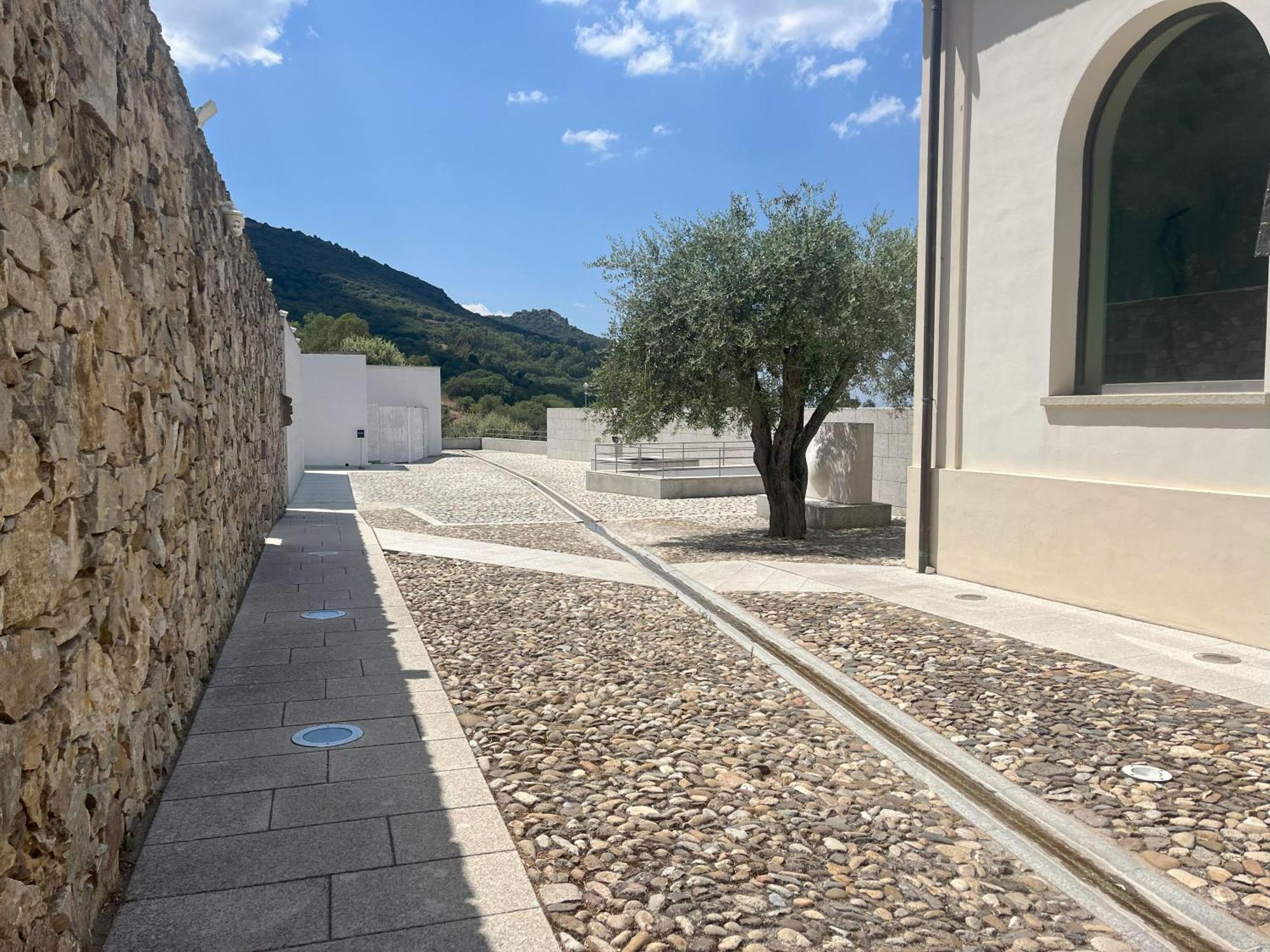Casa Ziranu Sa Domo E Su Cantaru Orani Bagian luar foto