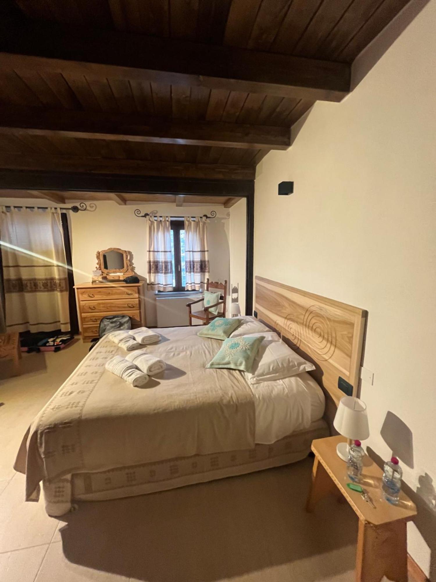 Casa Ziranu Sa Domo E Su Cantaru Orani Bagian luar foto